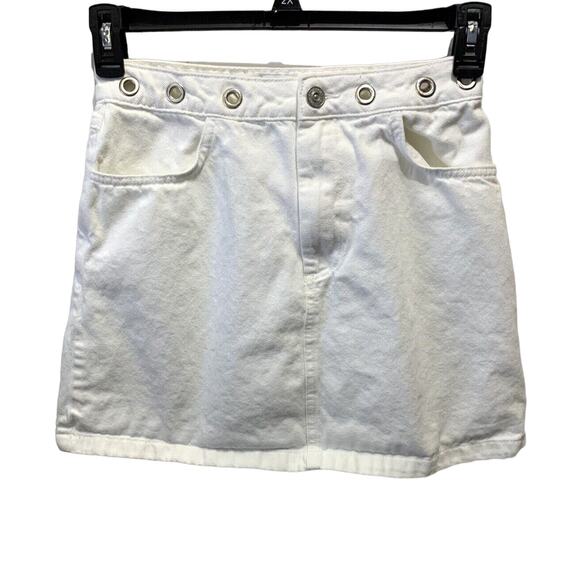 Women’s BDG Urban Outfitters White Denim Cotton Short Skirt in Size Medium 8 10 - Picture 1 of 7